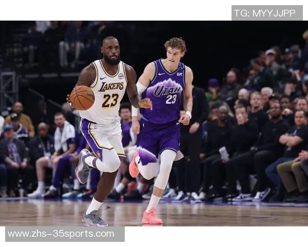 湖人对决热火四节精彩回顾与赛后分析展现篮球魅力与团队精神 湖人对决热火四节精彩回顾与赛后分析展现篮球魅力与团队精神